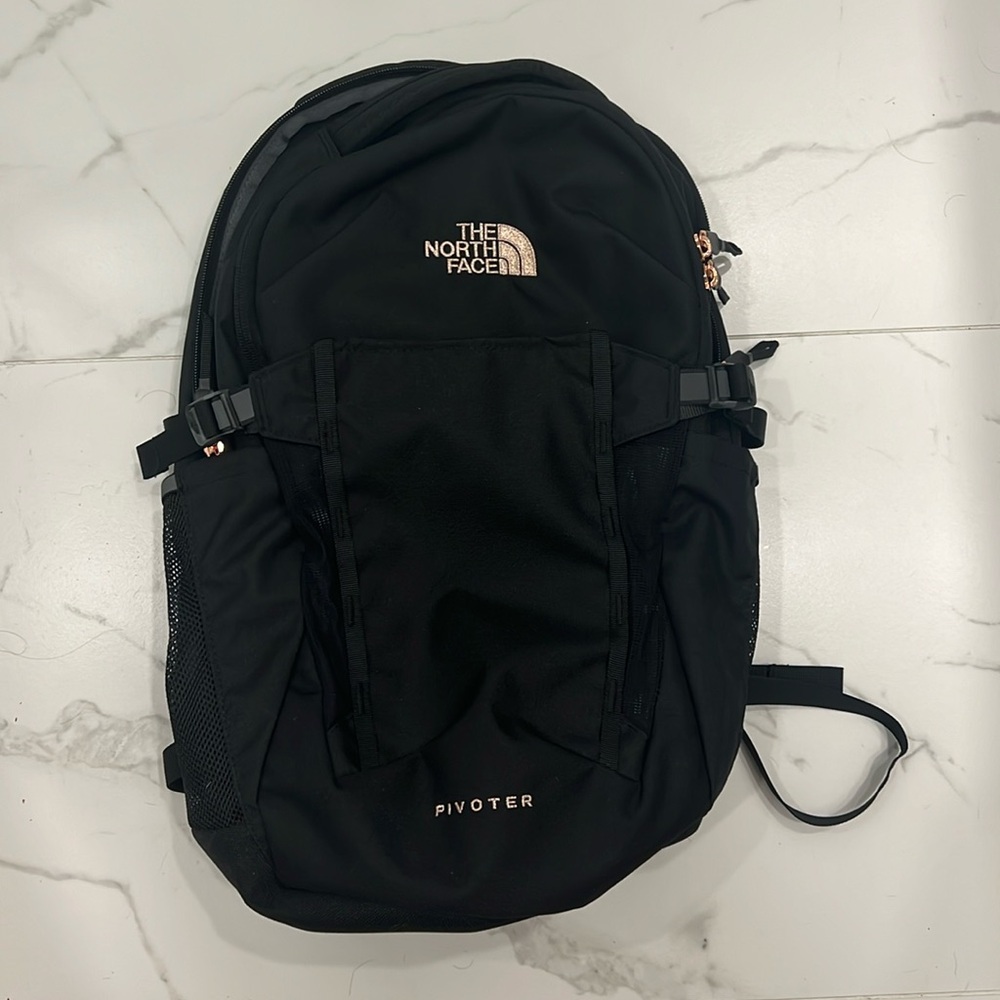 NWOT NORTH FACE BACKPACK PIVOTER